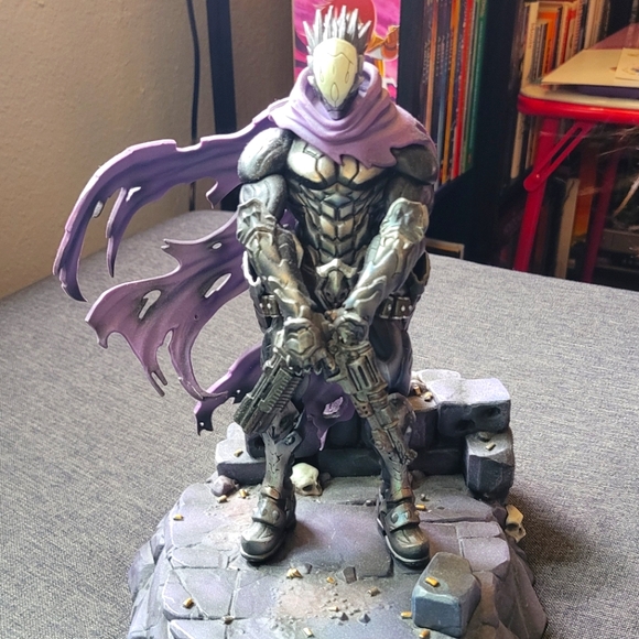 Darksiders Statue